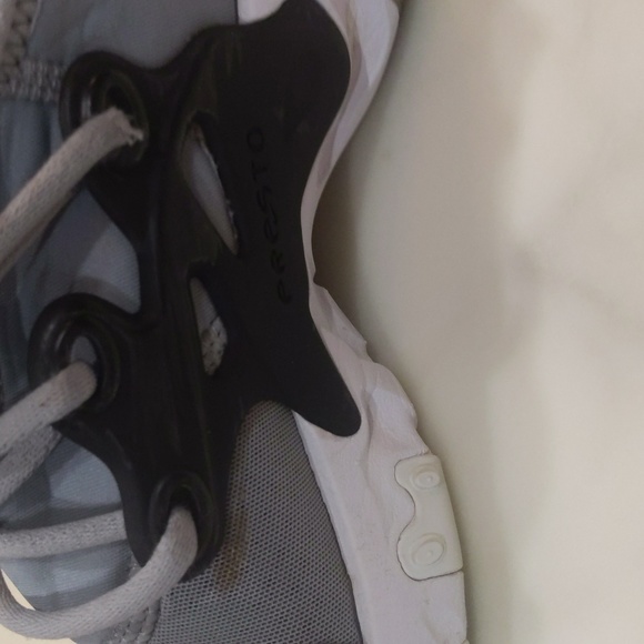 Nike React Presto Wolfe grey black pink wolf volt youth size 4 - Picture 9 of 11